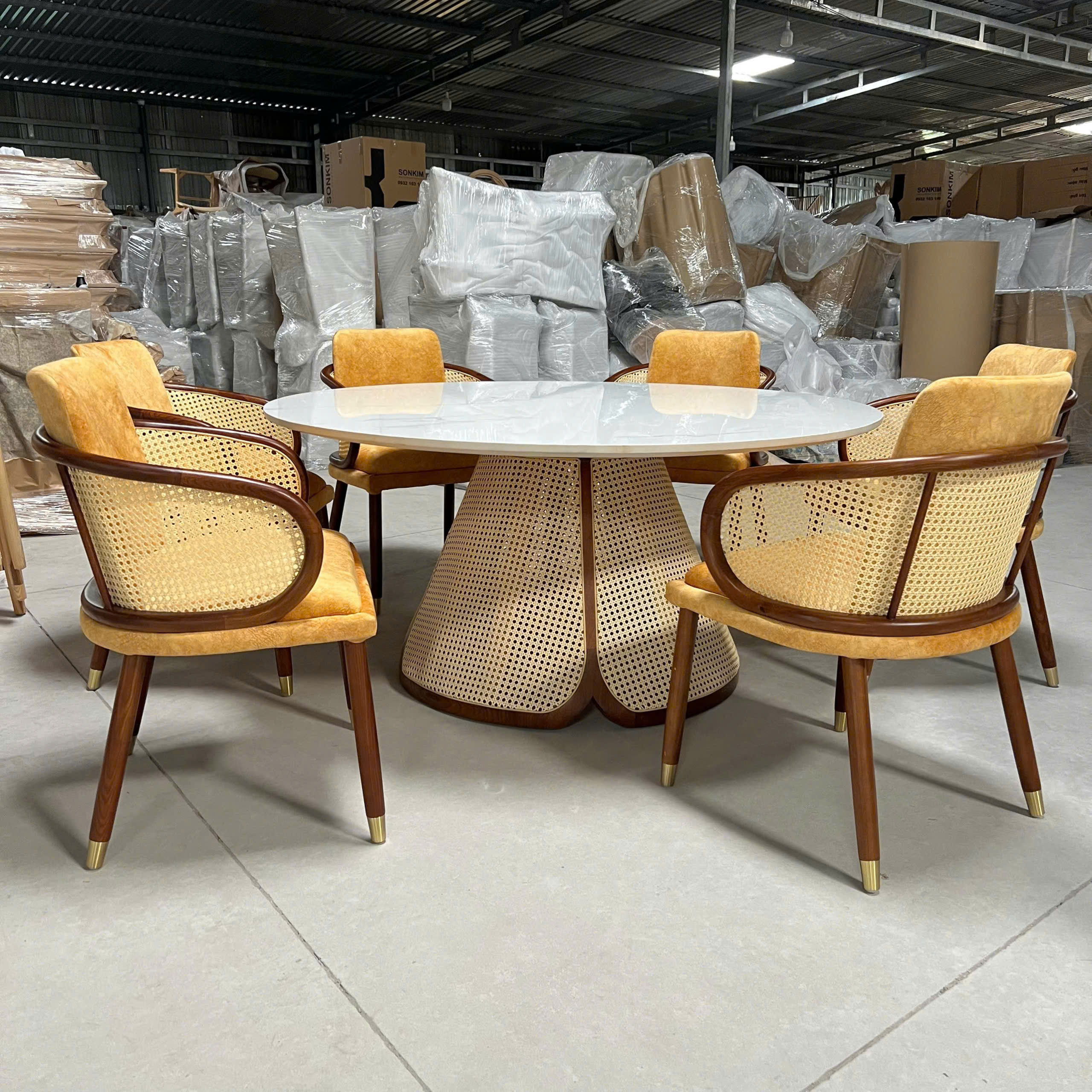 z7214878246744_61fa1065d7d0df7abf23736273d8fb71