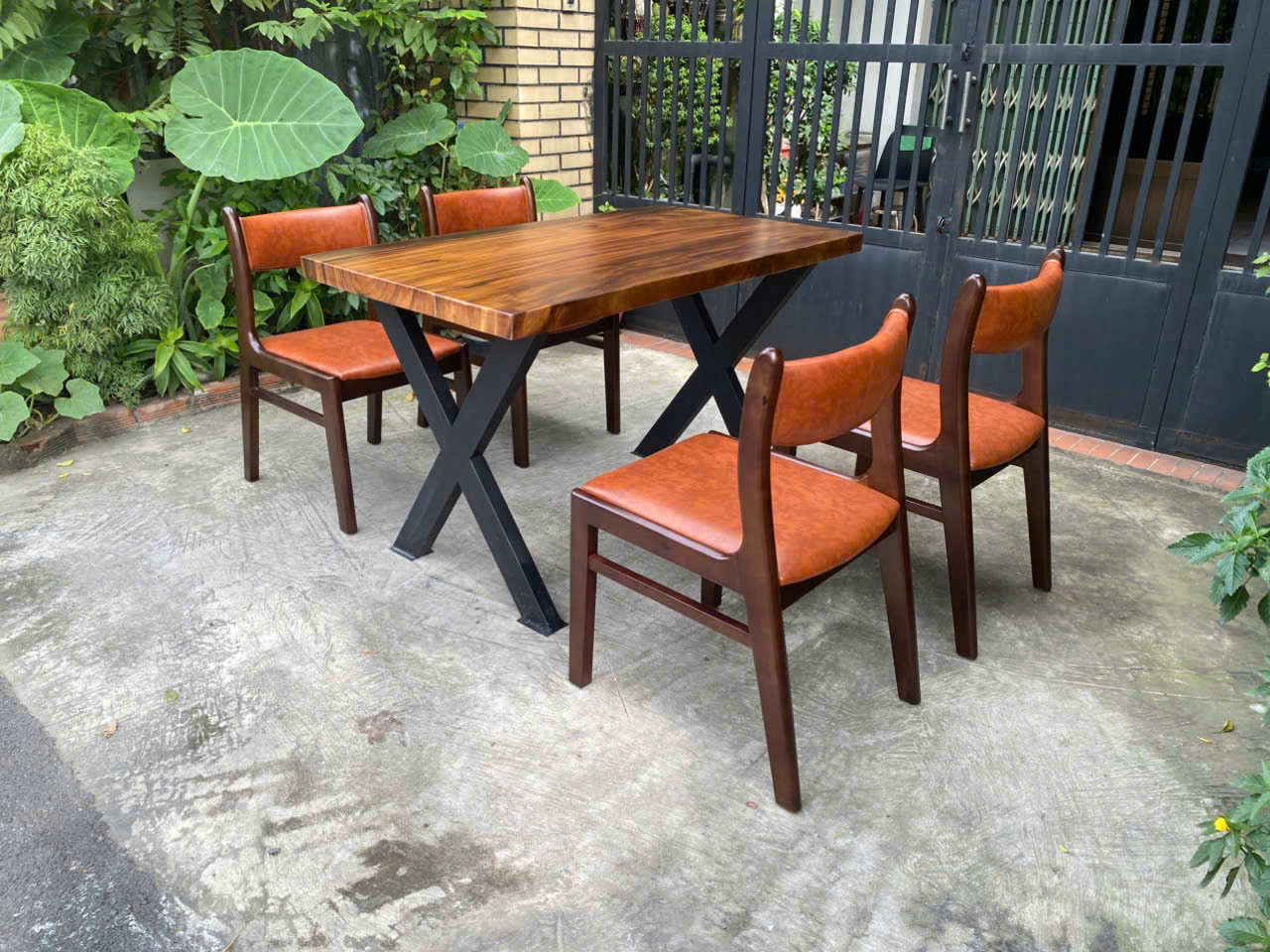 z7572419517175_5fda83ff953d49ff8dd19989a9c8ec30